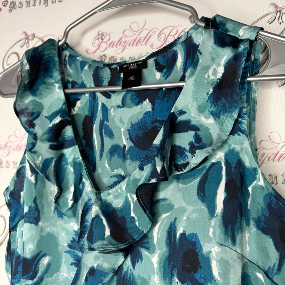Ann Taylor tank top ruffle frilly Floral Sleeveless Blouse in Blue and Green - Picture 3 of 12